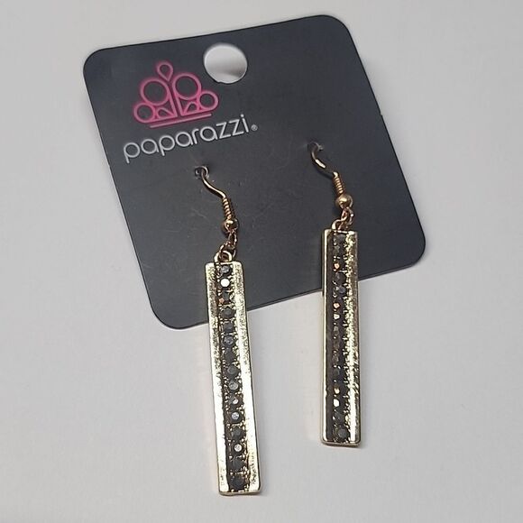 Paparazzi It's The Climb Earrings Rhinestones Brass - Picture 1 of 3